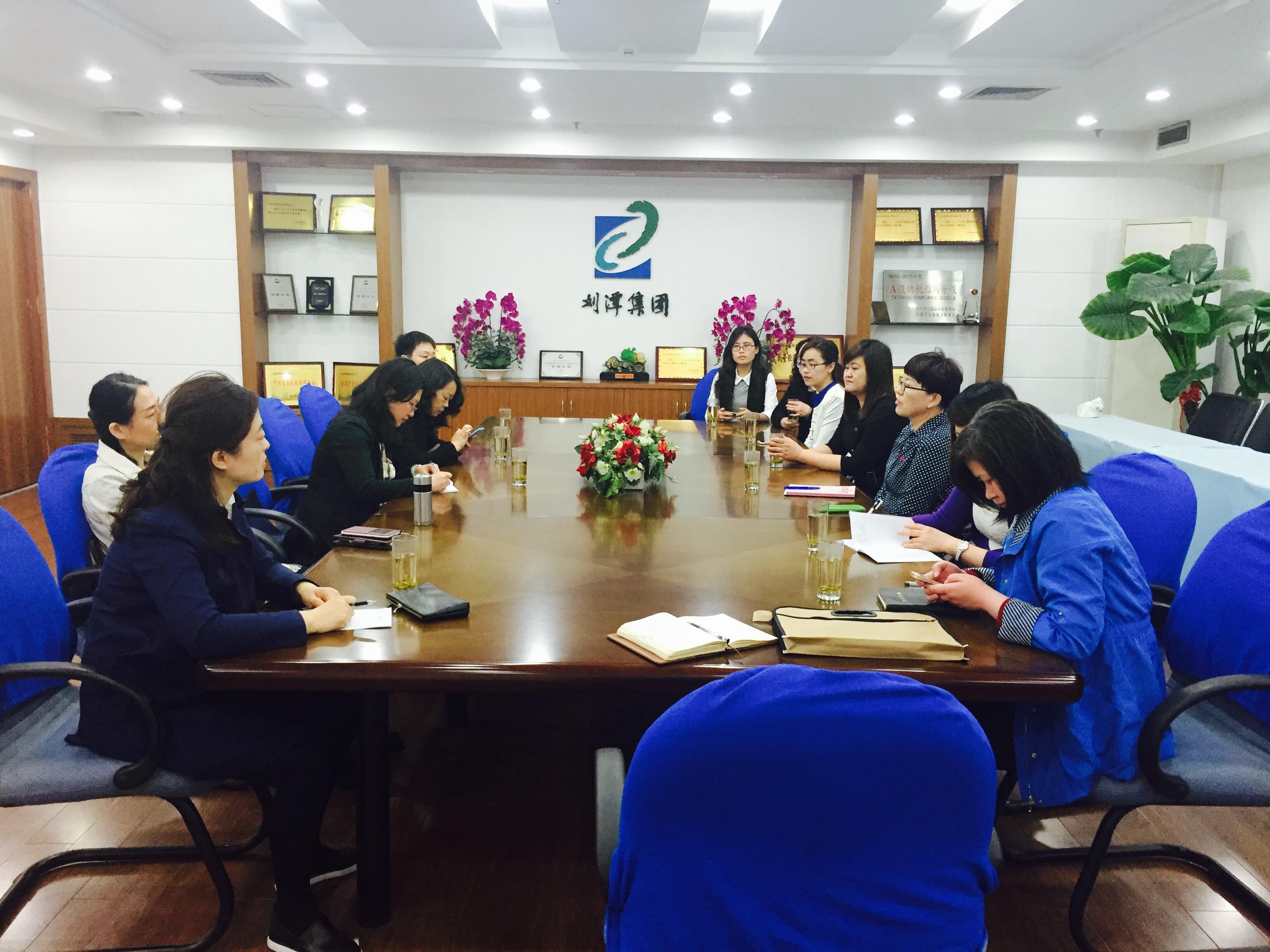 梁溪區(qū)秦區(qū)長為劉潭經(jīng)濟春日送暖
