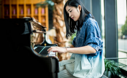 服裝加工：過氣的衣服如何處理？生活才能散發(fā)“第二春”