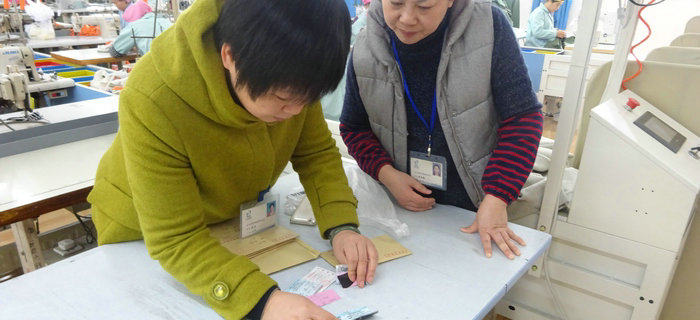 劉潭服裝工會(huì)為返鄉(xiāng)員工代購(gòu)車(chē)票，讓員工過(guò)上放心年
