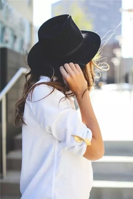 劉潭服裝與您趣玩服裝裝飾——胸