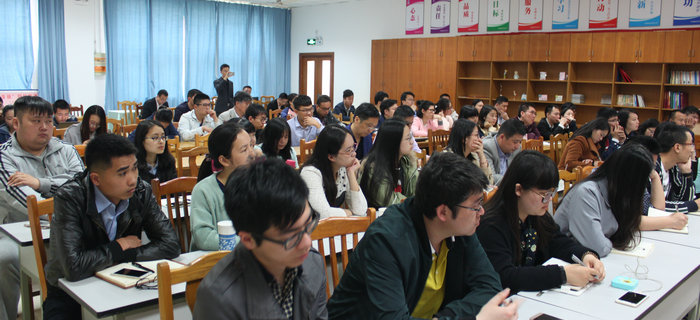 劉潭服裝與單仁學院互聯(lián)網專家聯(lián)合作付費推廣專題輔導