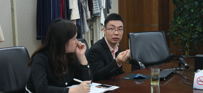 劉潭服裝與單仁學院互聯(lián)網專家聯(lián)合作付費推廣專題輔導