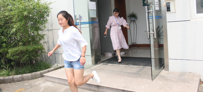消防運動會，劉潭服裝員工都是行動派，不服來辯……