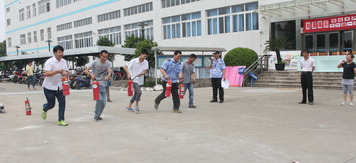 消防運動會，劉潭服裝員工都是行動派，不服來辯……