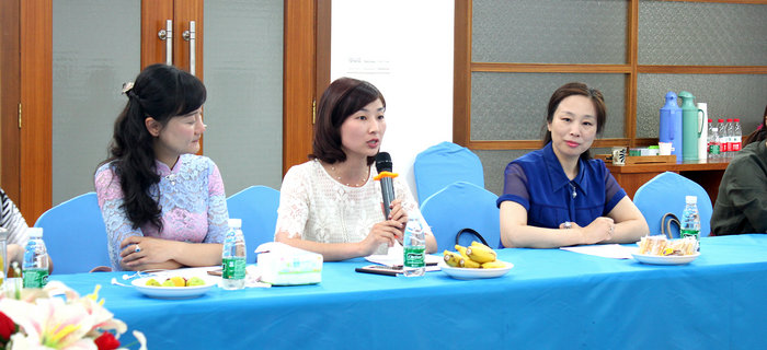 無錫市梁溪區(qū)女企業(yè)家協(xié)會第一屆二次理事會在劉潭服裝召開