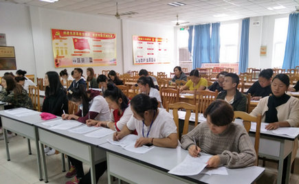 劉潭服裝舉辦第七次新員工入職培訓(xùn)會(huì)議