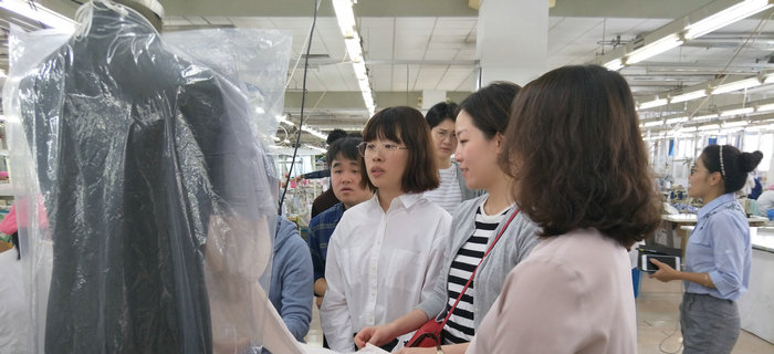 劉潭服裝接待無印良品公司員工參觀考察學習