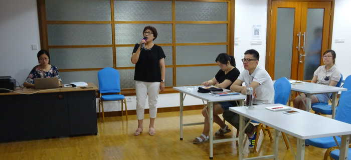 劉潭服裝召開砥礪奮進(jìn)，以優(yōu)異的成績向十九大獻(xiàn)禮黨員大會