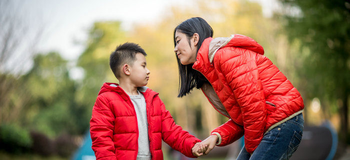 劉潭服裝：秋將盡，露結(jié)為霜；冬欲來，情結(jié)為愛 
