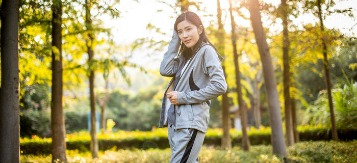 劉潭休閑服裝加工：放心品質，舒適運動