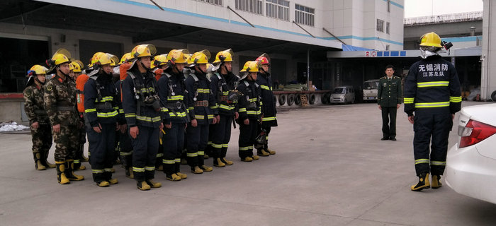 劉潭服裝：劉潭和興源路消防中隊來我司進行消防演練