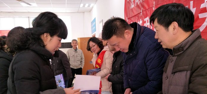 劉潭服裝：“法潤梁溪，情系民工”活動，營造良好用工環(huán)境