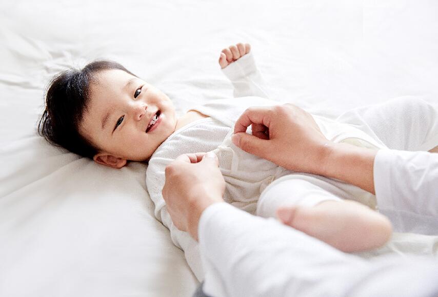 劉潭服裝：給寶寶挑選童裝有什么要點？