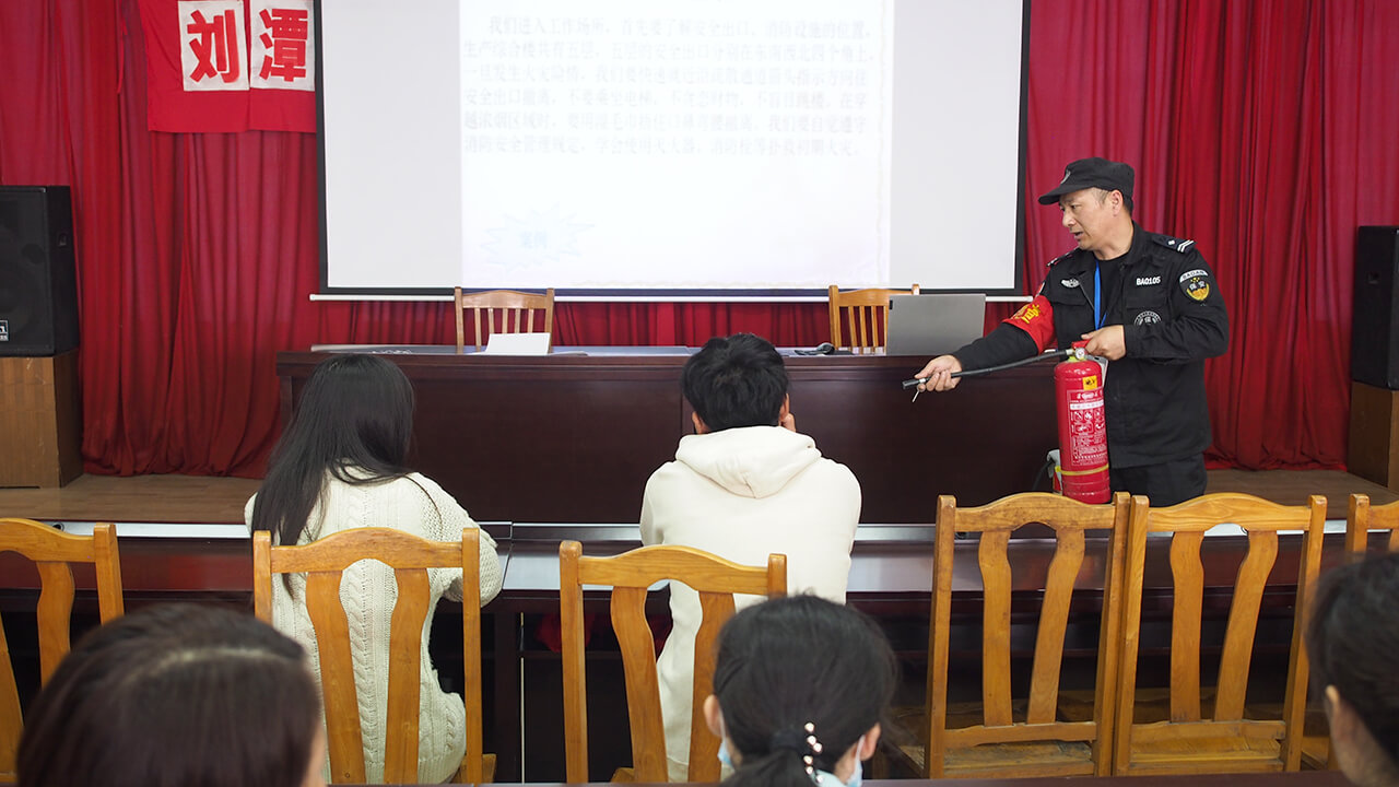 劉潭服裝新職工培訓(xùn)