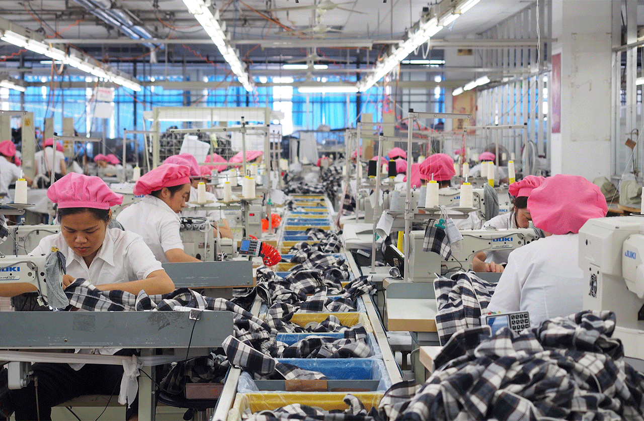 劉潭服裝廠復工生產(chǎn)