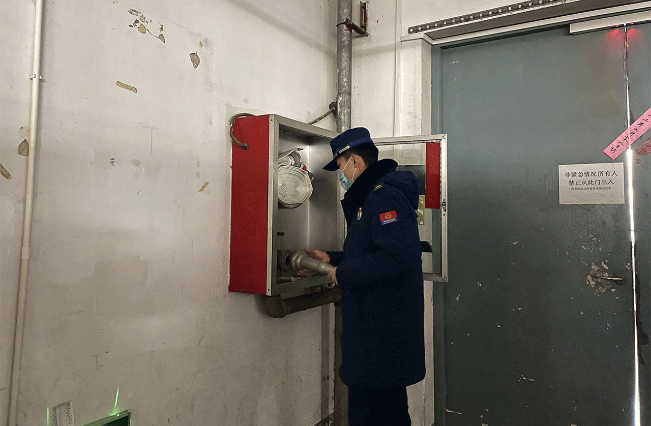 嚴把劉潭服裝廠節(jié)后安全關