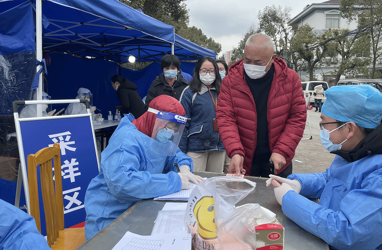 劉潭服裝廠全員核酸檢測(cè)有序完成