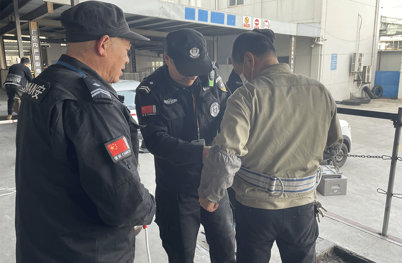 劉潭服裝廠(chǎng)開(kāi)展有限空間應(yīng)急演練