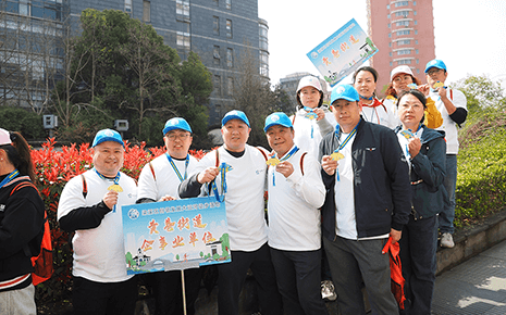 踐行“四敢”，走在前列！劉潭服裝參加大運(yùn)河徒步活動(dòng)