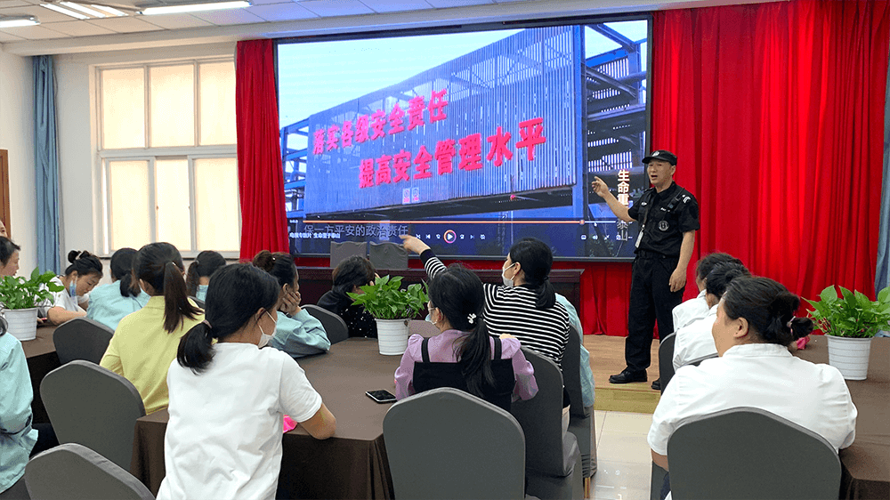 劉潭服裝加強(qiáng)安全生產(chǎn)意識(shí)提升現(xiàn)場(chǎng)管理水平