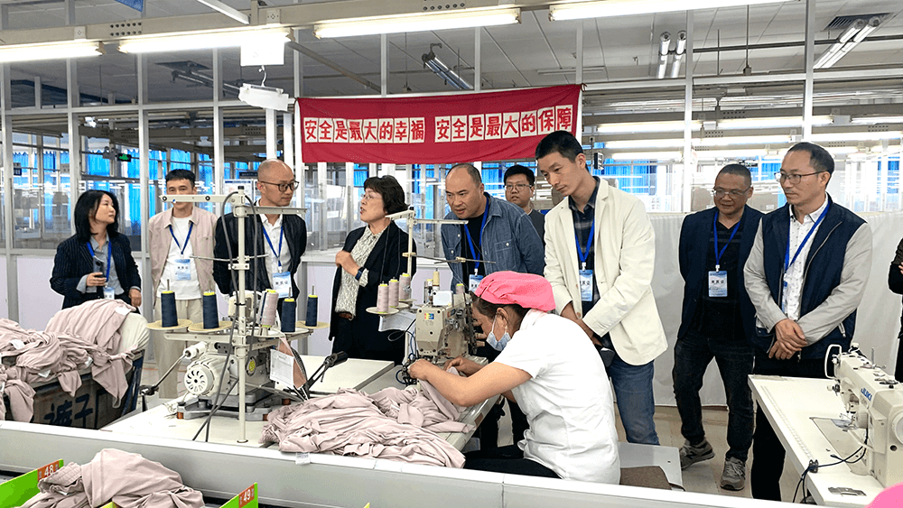 劉潭服裝聯(lián)合互動(dòng)共進(jìn)促發(fā)展