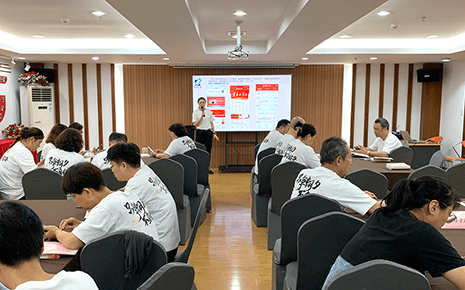 劉潭服裝：扎實開展黨組織生活會