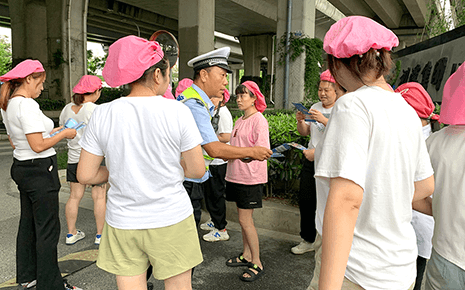 劉潭服裝：遵守道路交通法，爭當文明出行人