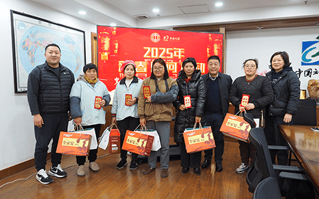 情暖新春、溫暖關(guān)懷|劉潭服裝開展新春慰問活動