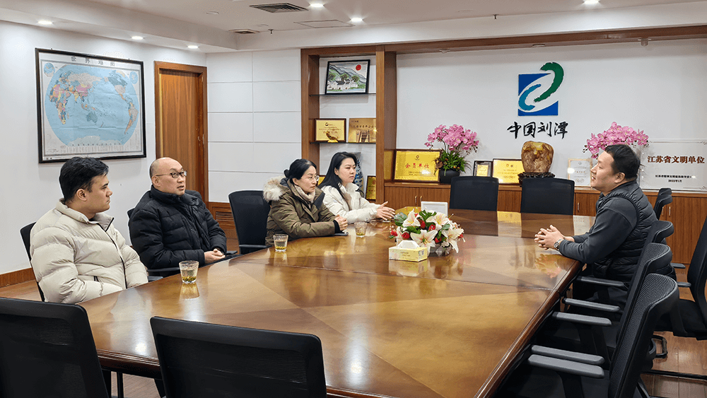 工商聯(lián)走進(jìn)劉潭服裝，共話發(fā)展新篇章