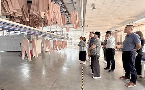 劉潭服裝迎來投資考察團(tuán)：共謀產(chǎn)業(yè)升級新方向
