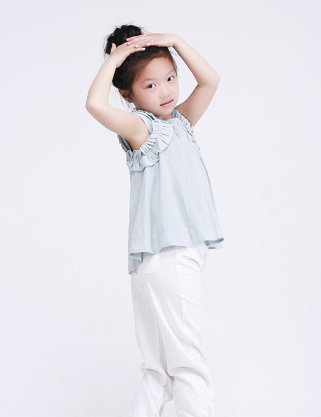 女童無(wú)袖上衣