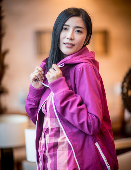 女士長(zhǎng)袖連帽外套