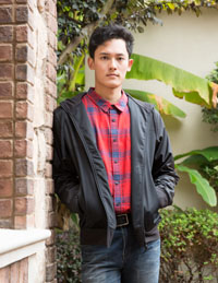 男士長(zhǎng)袖連帽休閑服